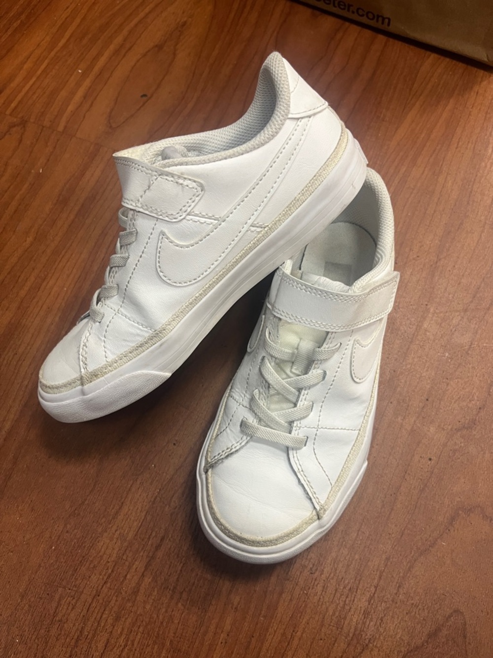 Nike Kids White Low-Top Velcro & Lace Sneakers